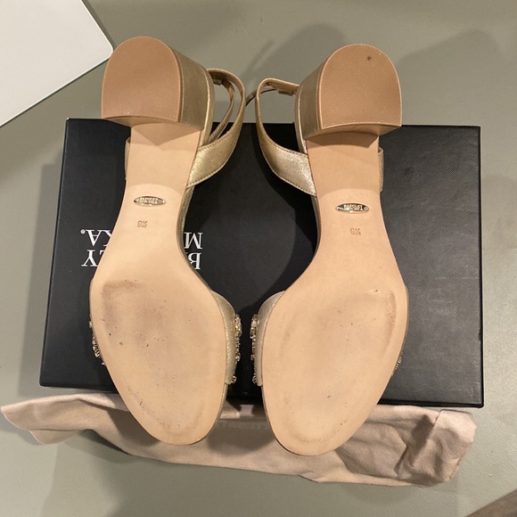 Badgley Mischka Heels! Never worn! - Picture 3 of 3